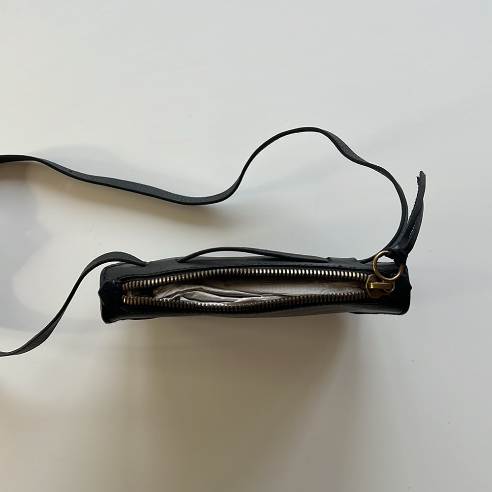 Madewell Black Leather Crossbody Belt Bag - Picture 9 of 12